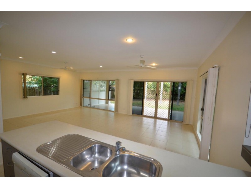 6 Sylvia Close, Wonga QLD 4873