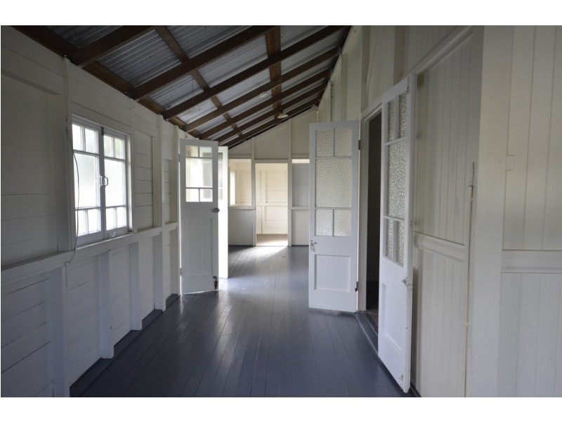 15 Grogan Street, Mossman QLD 4873