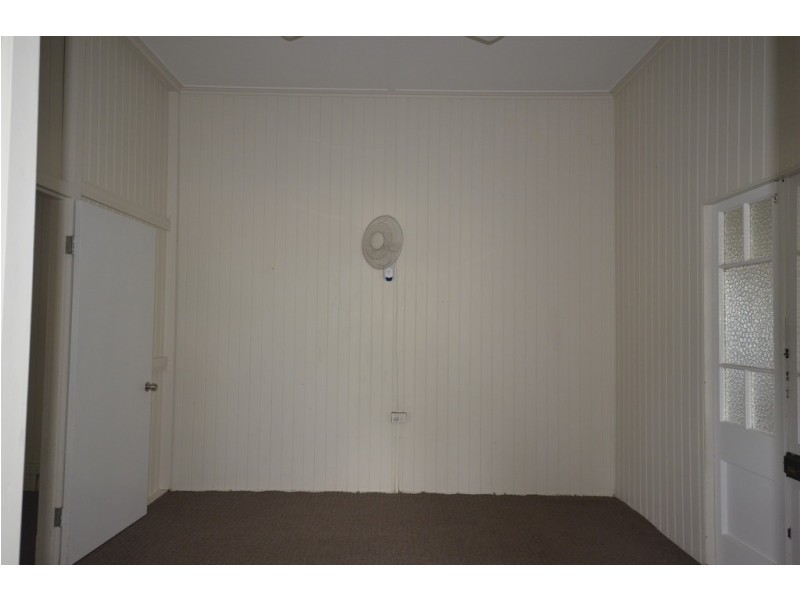 15 Grogan Street, Mossman QLD 4873