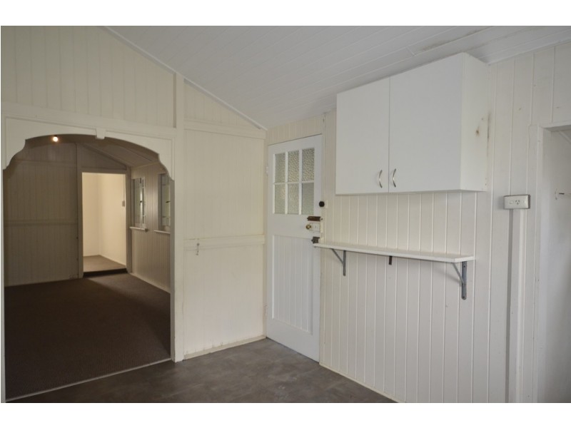 15 Grogan Street, Mossman QLD 4873