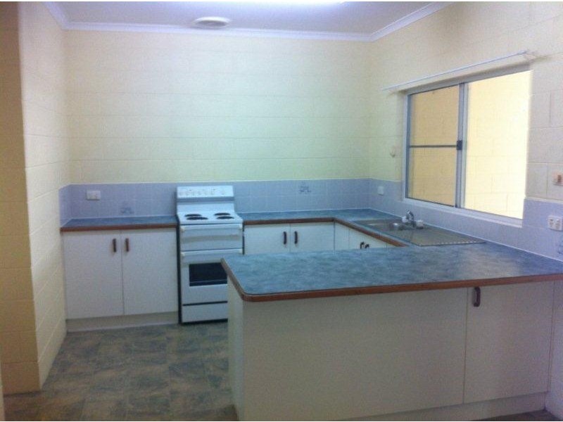 2/9 Dan Hart Lane, Mossman QLD 4873