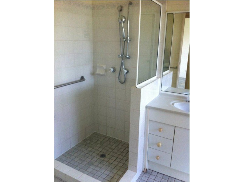 2/9 Dan Hart Lane, Mossman QLD 4873