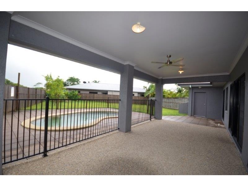 16 Satinash Street, Mossman QLD 4873