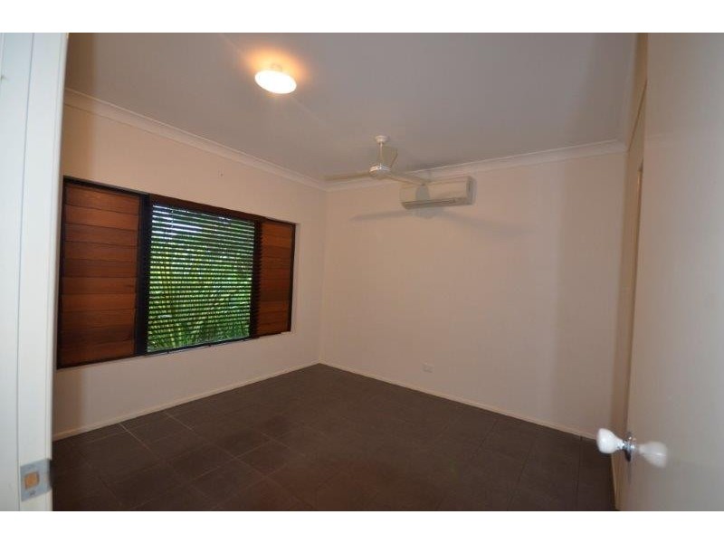 16 Satinash Street, Mossman QLD 4873