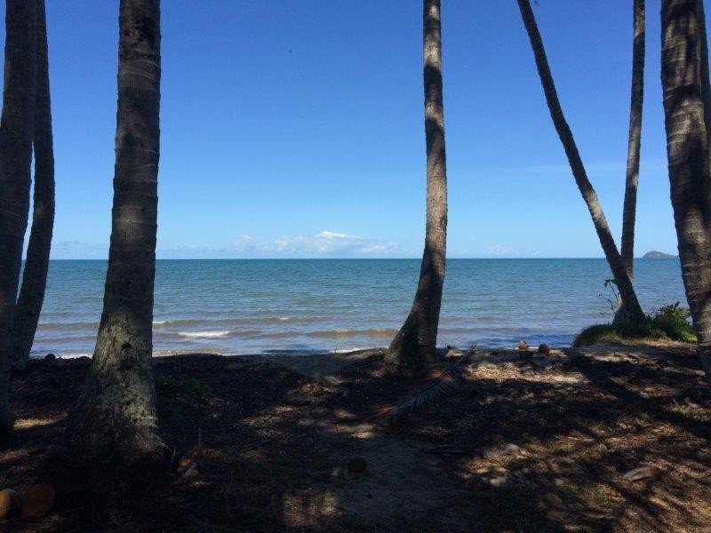 1/11 Marine Parade, Newell QLD 4873