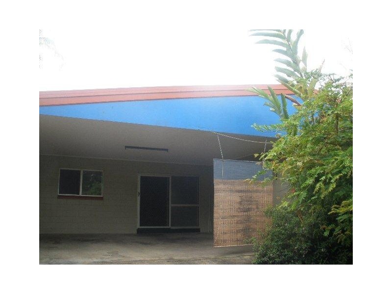 2/3 Tulip Street, Cooya Beach QLD 4873