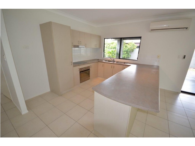 12 White Oak Avenue, Mossman QLD 4873