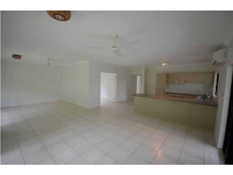 12 White Oak Avenue, Mossman QLD 4873