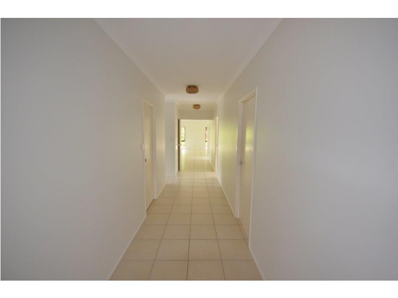 12 White Oak Avenue, Mossman QLD 4873