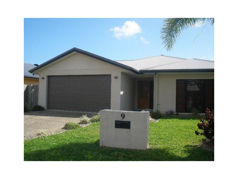 9 Shearwater Street, Port Douglas QLD 4877