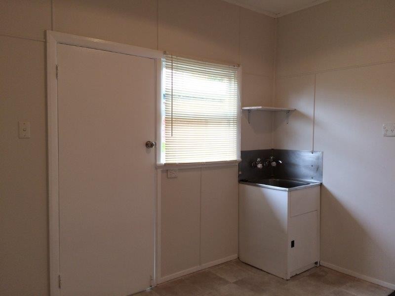 30 Thomas Street, Mossman QLD 4873