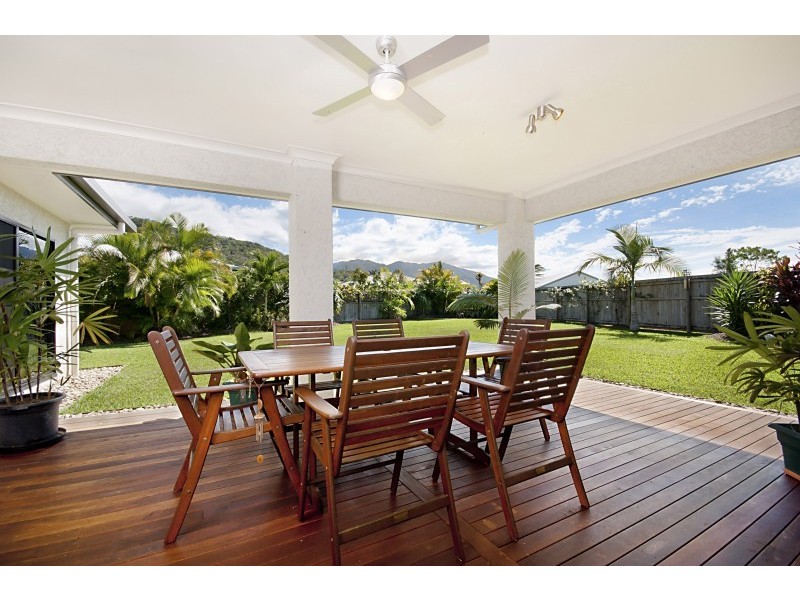 15 White Oak, Mossman QLD 4873