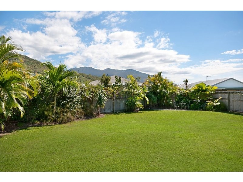 15 White Oak, Mossman QLD 4873