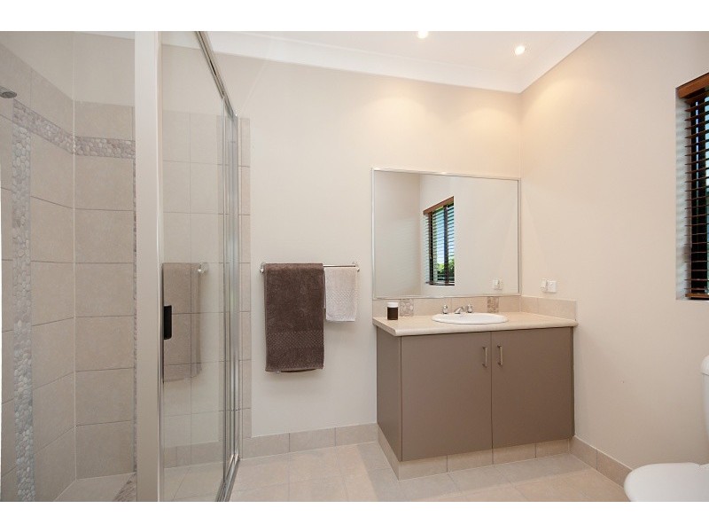 15 White Oak, Mossman QLD 4873