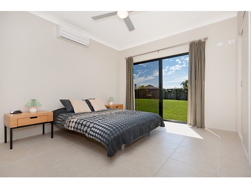 15 White Oak, Mossman QLD 4873