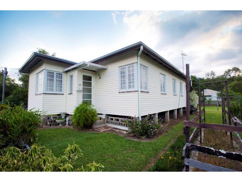 49 Pringle Street, Mossman QLD 4873