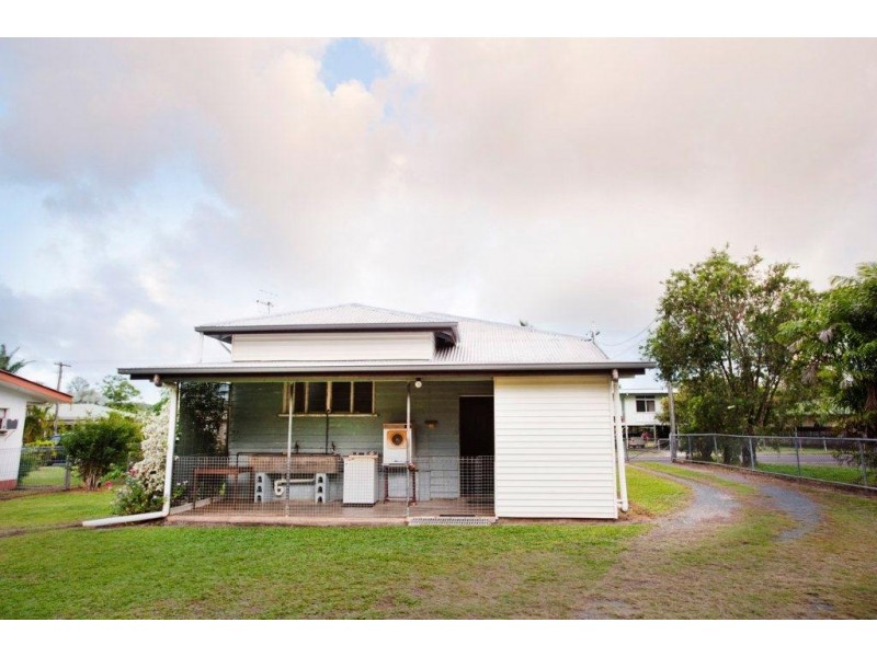 49 Pringle Street, Mossman QLD 4873