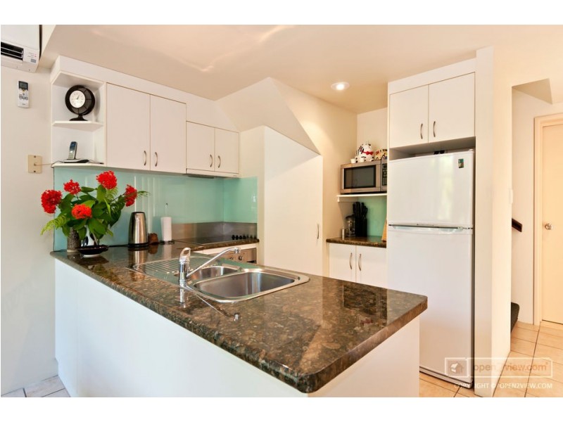 6 Tropical Nites, Davidson St, Port Douglas QLD 4877
