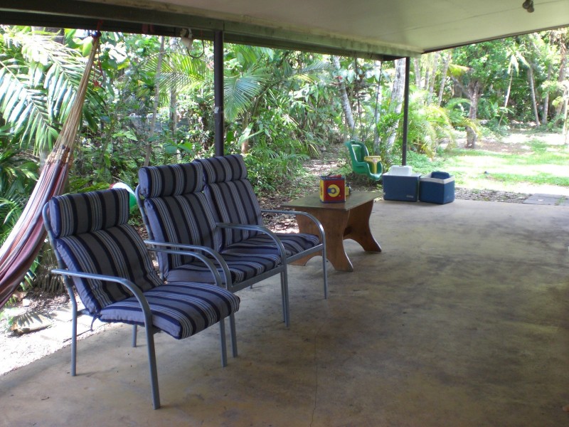 33 Pringle Street, Mossman QLD 4873