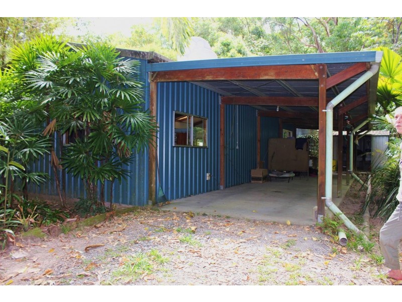 65 Thornton Peak Drive FOREST CREEK, Daintree QLD 4873