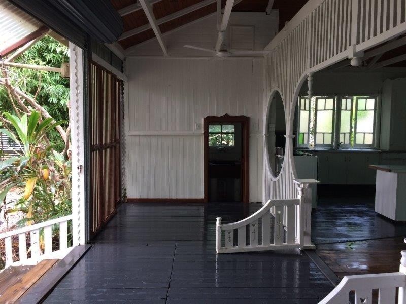 16 Mill Street, Mossman QLD 4873