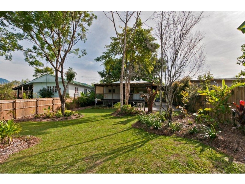 6 Crawford Street, Mossman QLD 4873