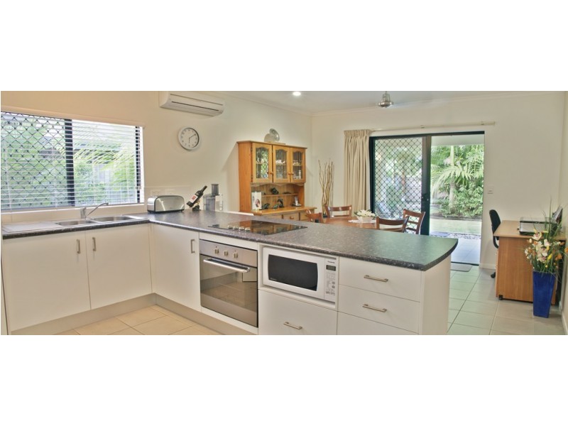 11 Forest Glen Drive, Mossman QLD 4873