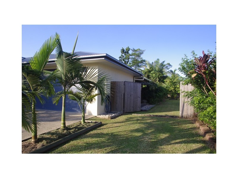 11 Forest Glen Drive, Mossman QLD 4873