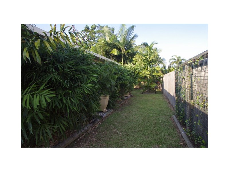 11 Forest Glen Drive, Mossman QLD 4873
