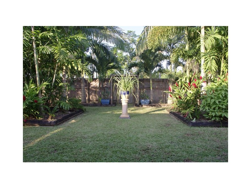 11 Forest Glen Drive, Mossman QLD 4873