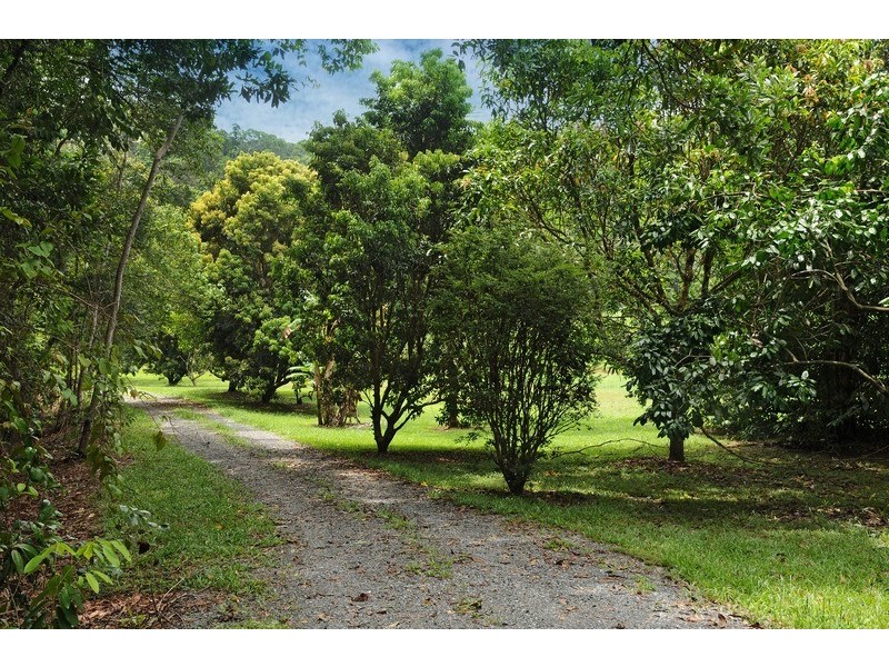 44 Kahana Road, Whyanbeel QLD 4873