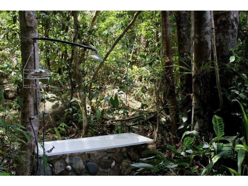 191 Stonewood Road DIWAN, Daintree QLD 4873