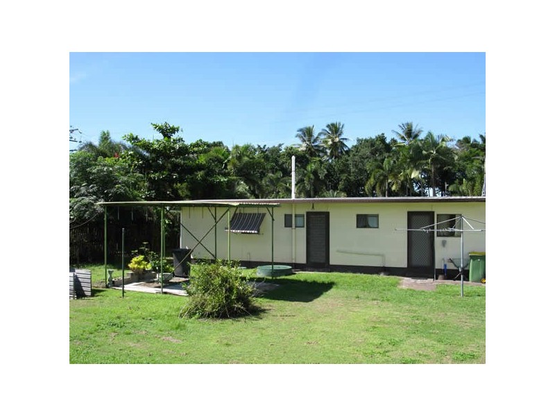 16 Marine Parade, Newell QLD 4873