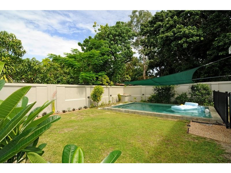 1 and 2/4 Short Street, Newell QLD 4873