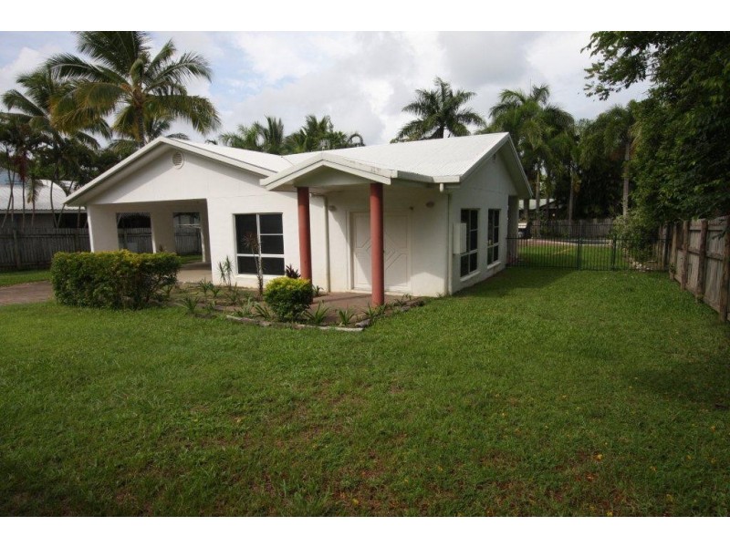 7 Endeavour Street, Port Douglas QLD 4877