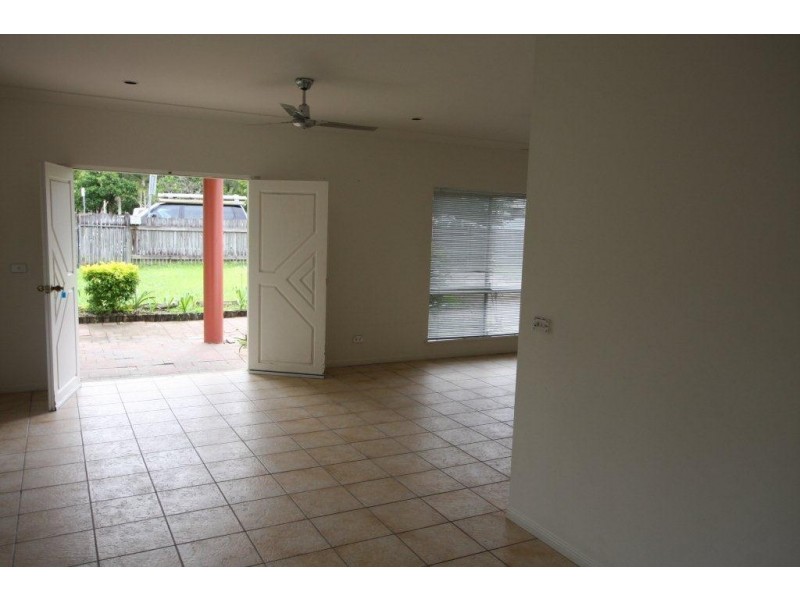 7 Endeavour Street, Port Douglas QLD 4877