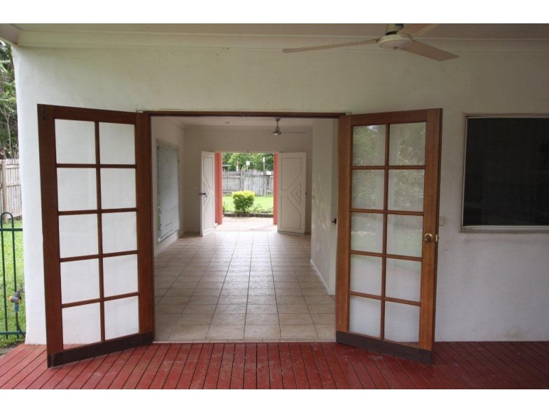 7 Endeavour Street, Port Douglas QLD 4877