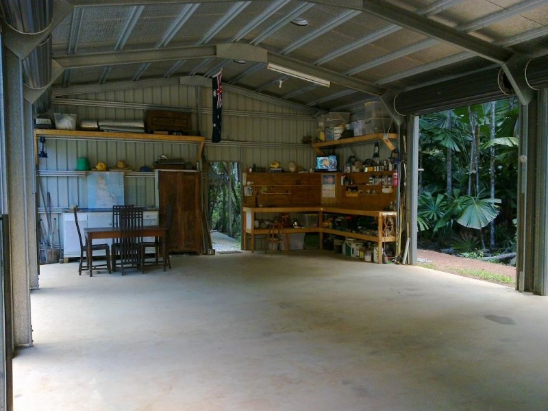 147 Wattle Close COW BAY, Daintree QLD 4873
