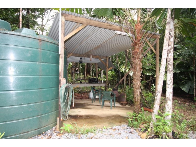 147 Wattle Close COW BAY, Daintree QLD 4873