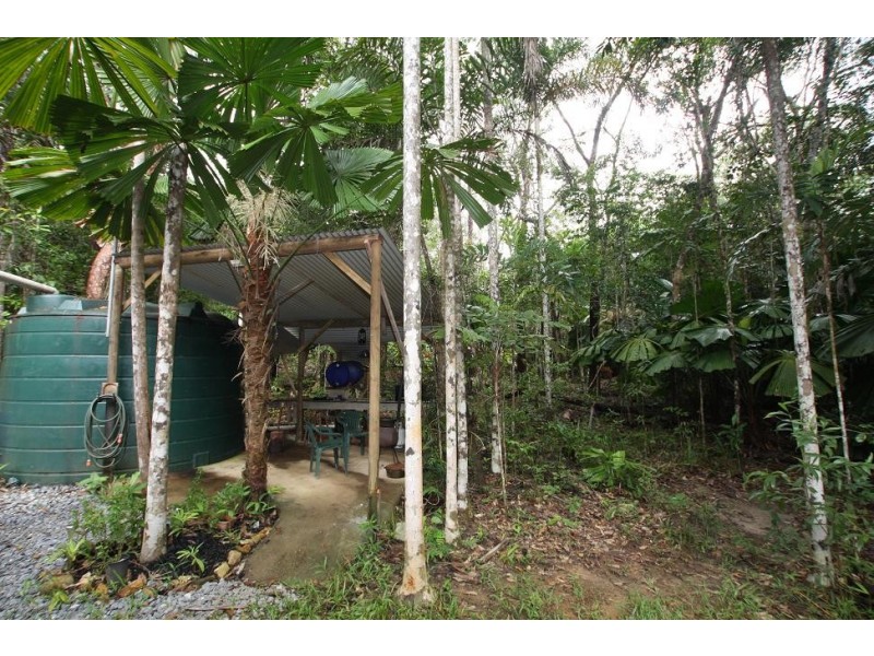 147 Wattle Close COW BAY, Daintree QLD 4873
