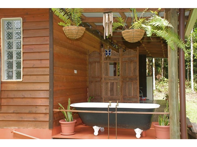190 Stonewood Road DIWAN, Daintree QLD 4873