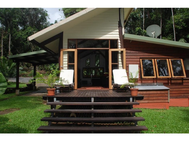 190 Stonewood Road DIWAN, Daintree QLD 4873