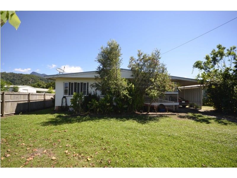 25 Alchera Drive, Mossman QLD 4873