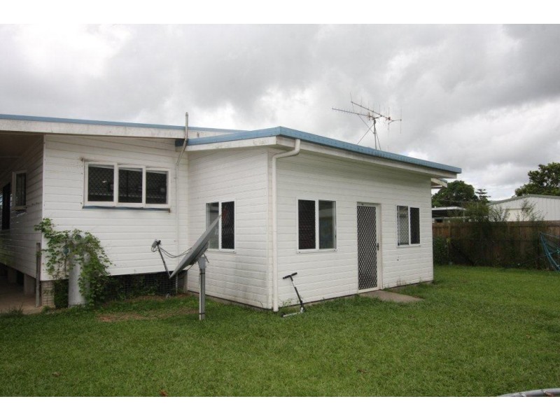 25 Alchera Drive, Mossman QLD 4873