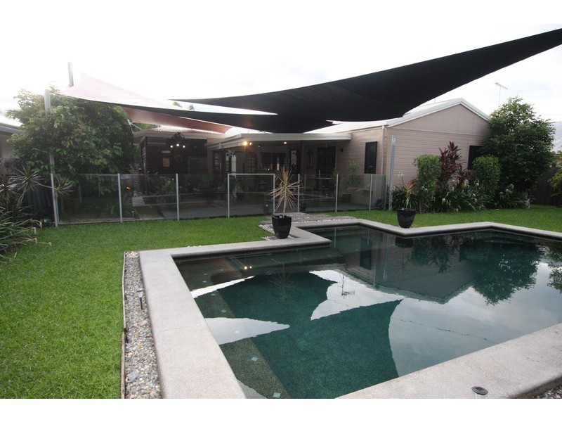 12 Birdwing Street, Port Douglas QLD 4877