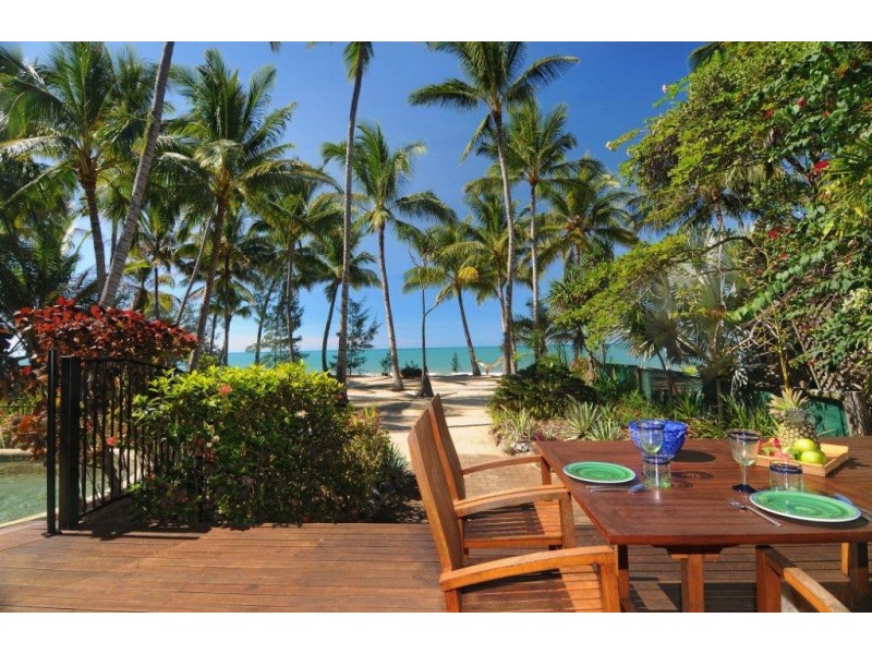 19 Oak Beach Road, Oak Beach QLD 4877