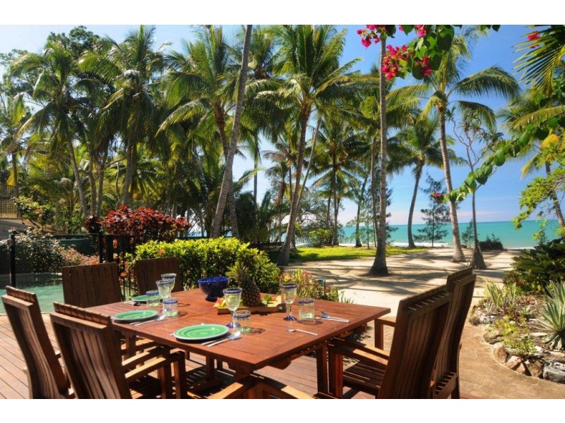 19 Oak Beach Road, Oak Beach QLD 4877