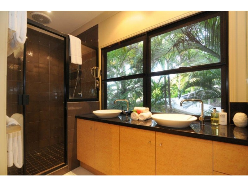 19 Oak Beach Road, Oak Beach QLD 4877