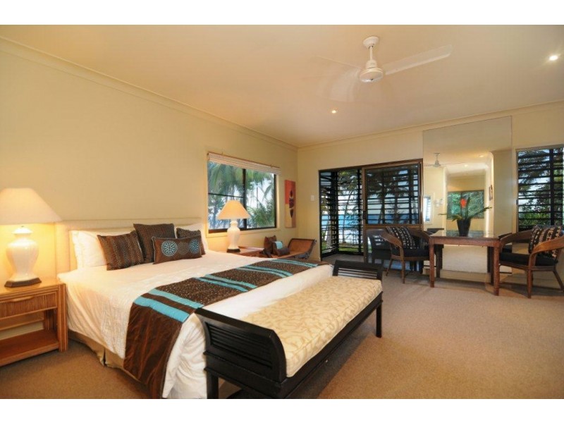 19 Oak Beach Road, Oak Beach QLD 4877