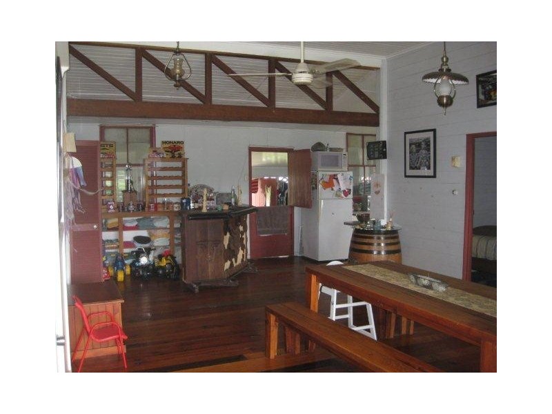 137 Alchera Drive, Mossman QLD 4873